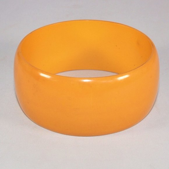 X-Wide Vintage Butterscotch Bakelite Cuff Bracelet - Picture 1 of 4